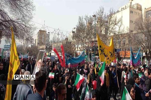 نمایش شکوه اقتدار و همبستگی