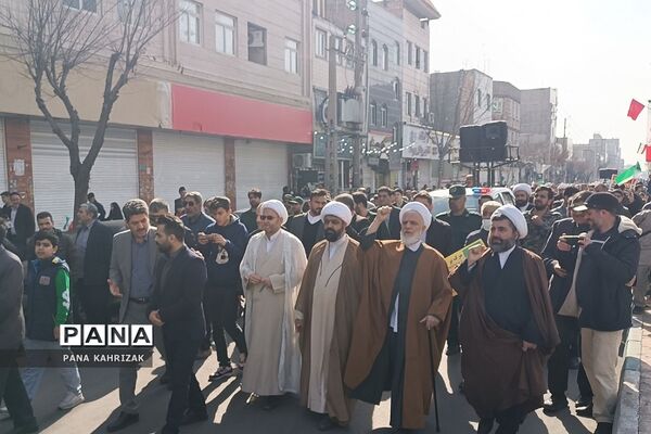 حضور پرشور مردم کهریزک و باقرشهر در راهپیمایی ۲۲بهمن