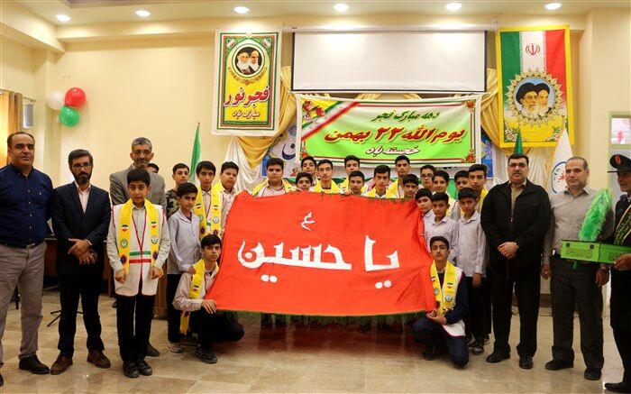 مانور یاوران انقلاب در  دبیرستان پسرانه امام جواد‌(ع) کاشان