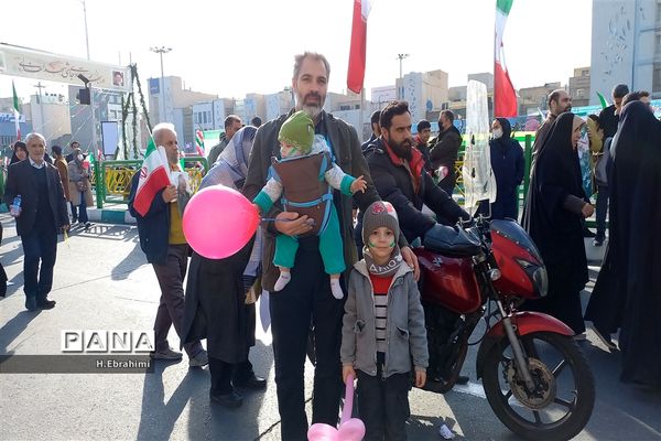 سالروز پیروزی انقلاب اسلامی، شکوهمند و پرنشاط
