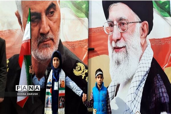 مراسم باشکوه ۲۲بهمن در جوار امام مهربانی‌ها