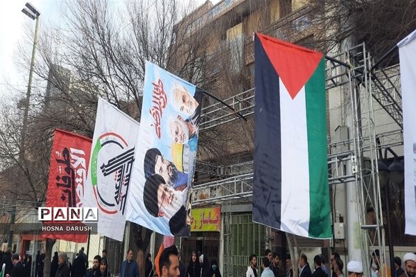 مراسم باشکوه ۲۲بهمن در جوار امام مهربانی‌ها