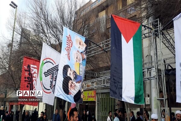 مراسم باشکوه ۲۲بهمن در جوار امام مهربانی‌ها