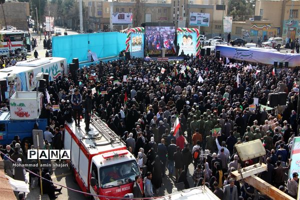 حضور پرشور مردم ولایتمدار سمنان در راهپیمایی ۲۲بهمن