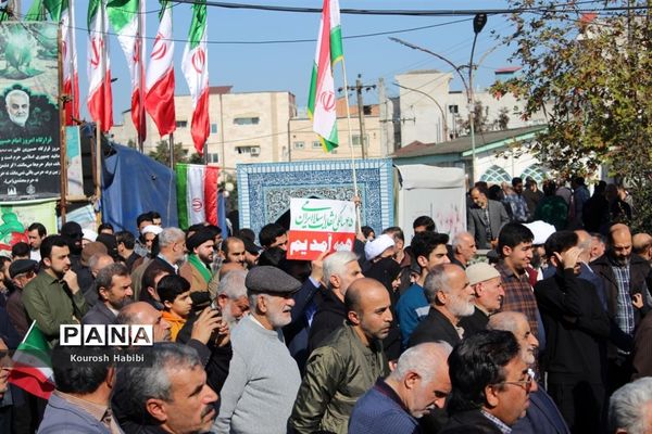 گام‌های استوار مردم آمل در چهل و پنجمین فجر انقلاب