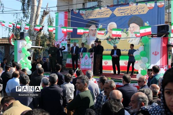 گام‌های استوار مردم آمل در چهل و پنجمین فجر انقلاب