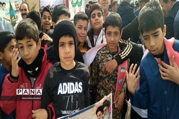 برگزاری راهپیمایی باشکوه 22 بهمن ماه در شهر کندر