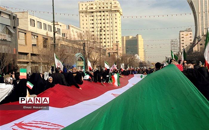 چهل‌و‌پنجمین سالگرد پیروزی انقلاب اسلامی و چهلم شهدای حادثه تروریستی کرمان/فیلم