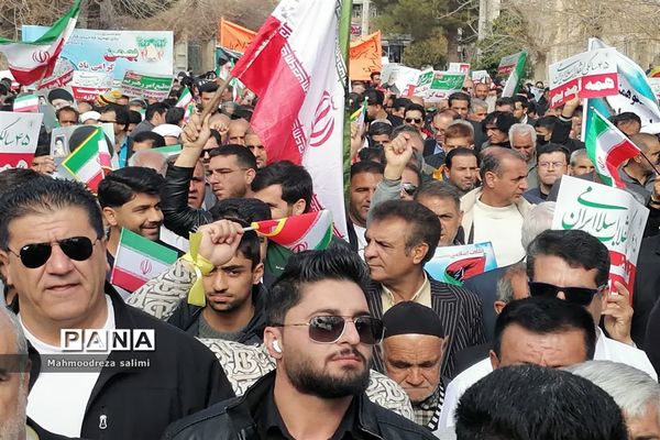 حضور حماسی و پرشور مردم شهرستان بیضا در راهپیمایی ۲۲ بهمن ماه