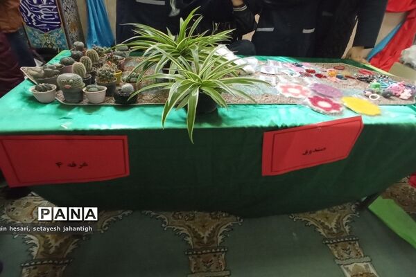 نمایشگاه دستاوردهای هنری دانش‌آموزان شهرستان پیشوا