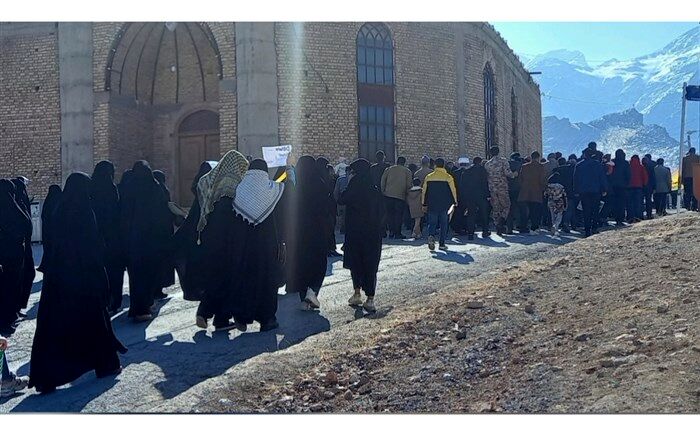 حماسه حضور در راهپیمایی ۲۲ بهمن ۱۴۰۲ فریدن/ فیلم