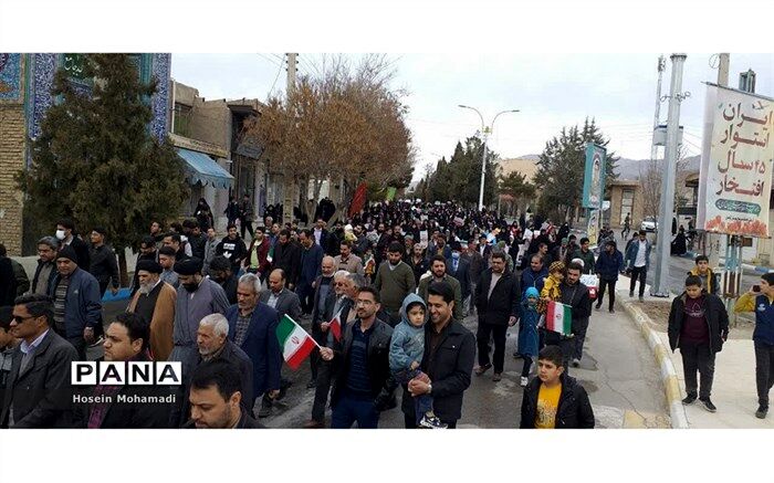 حضور مردم ولایتمدار کوهبنان در راهپیمایی 22 بهمن/فیلم