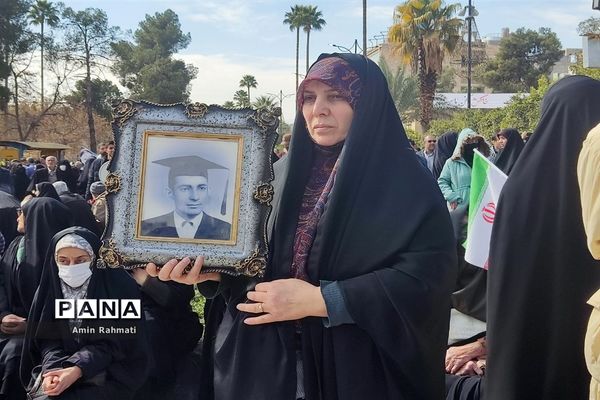 راهپیمایی 22 بهمن در شیراز