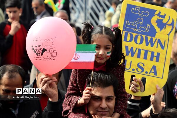 راهپیمایی 22 بهمن در مشهد