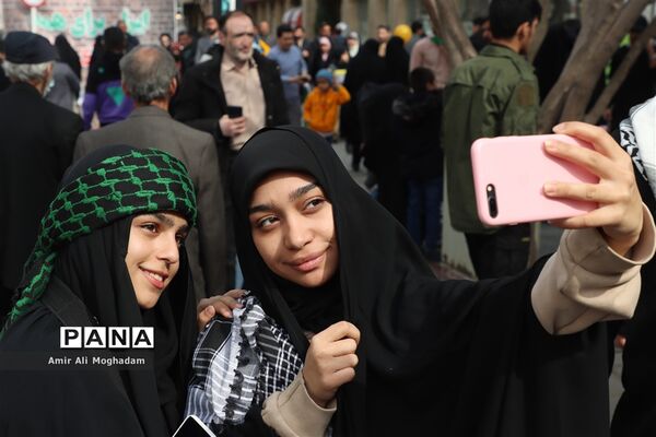 راهپیمایی 22 بهمن در مشهد