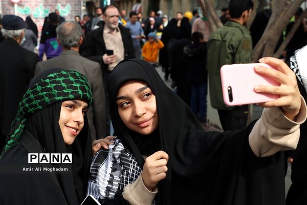 راهپیمایی 22 بهمن در مشهد