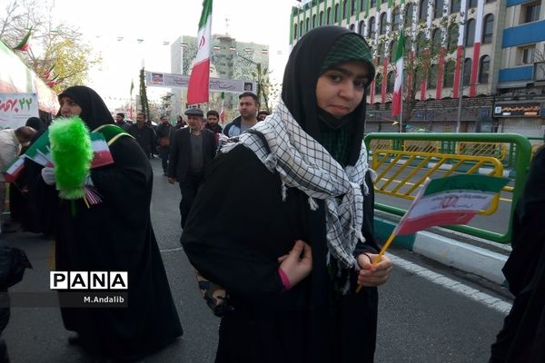 یوم الله ۲۲ بهمن، بیعت با رهبری