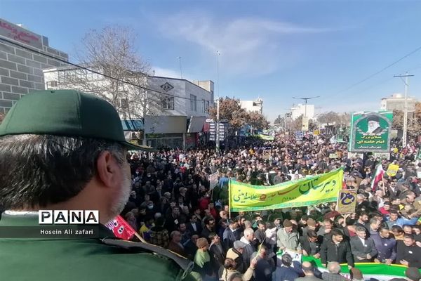 حضور حضور اقشار مختلف در راهپیمایی ۲۲ بهمن ۱۴۰۲