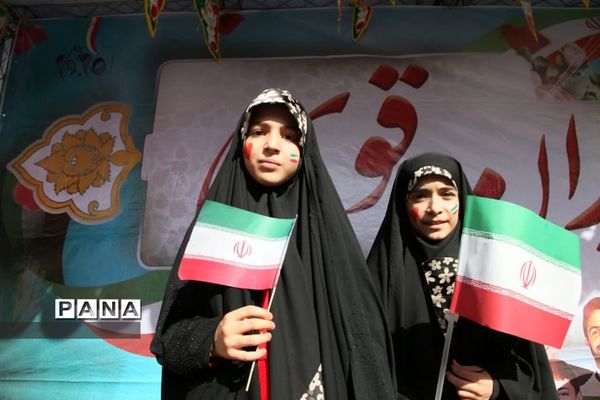 غرفه انقلاب در راهپیمایی 22 بهمن