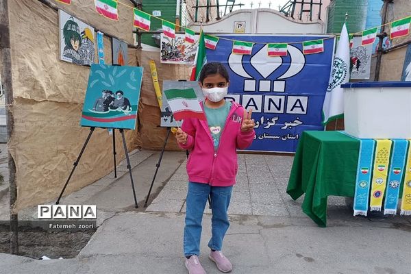 حضور دانش‌آموزان زاهدانی در راهپیمایی ۲۲ بهمن