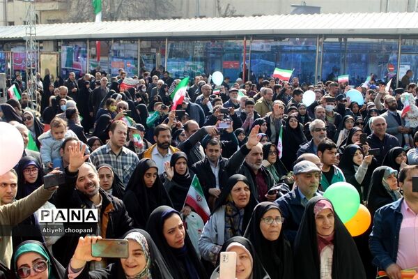 برپایی غرفه سازمان دانش‌آموزی شهر تهران