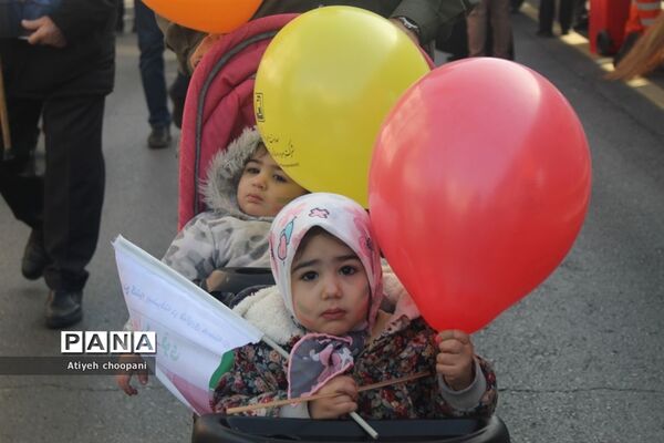 برپایی غرفه سازمان دانش‌آموزی شهر تهران