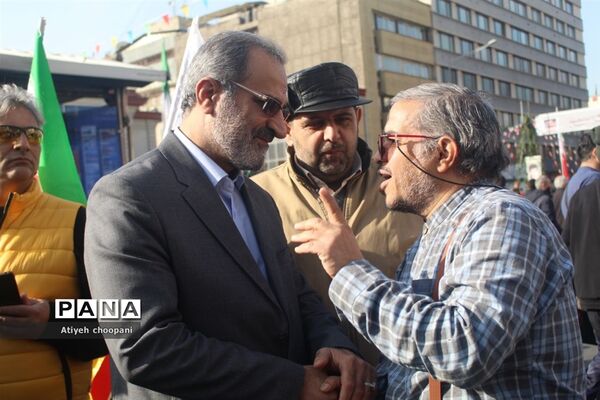 برپایی غرفه سازمان دانش‌آموزی شهر تهران