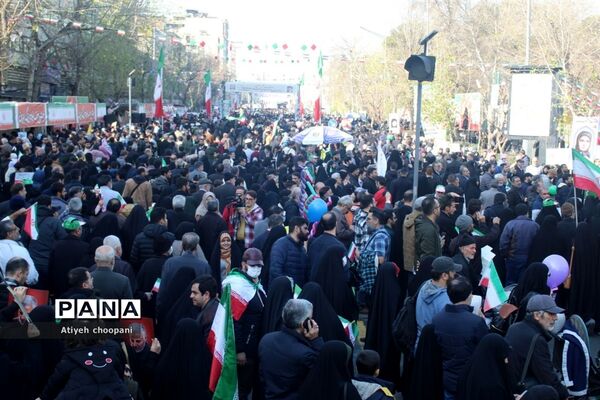 برپایی غرفه سازمان دانش‌آموزی شهر تهران