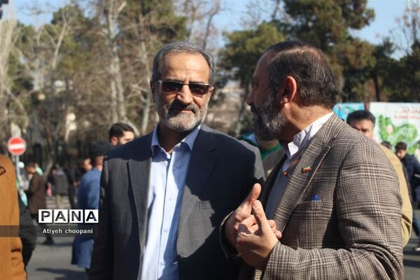 برپایی غرفه سازمان دانش‌آموزی شهر تهران