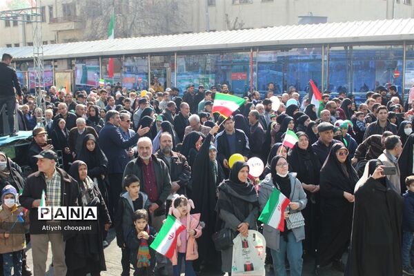 برپایی غرفه سازمان دانش‌آموزی شهر تهران
