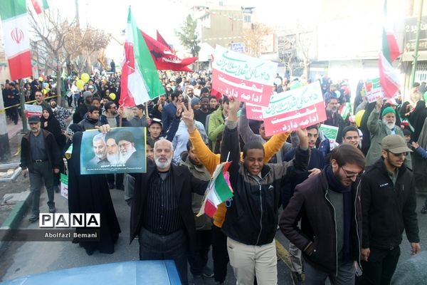 راهپیمایی یوم الله 22 بهمن در قم-1