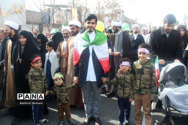 راهپیمایی یوم الله 22 بهمن در قم-1