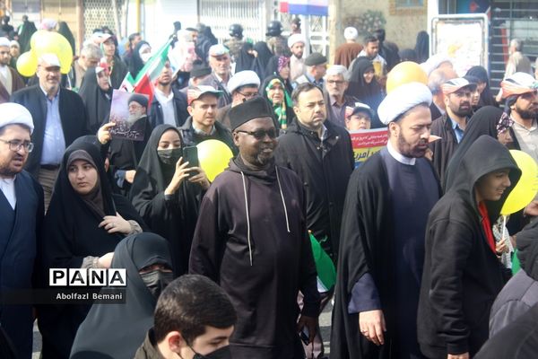 راهپیمایی یوم الله 22 بهمن در قم-1