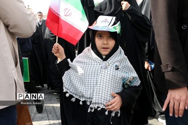 راهپیمایی یوم الله 22 بهمن در قم-1