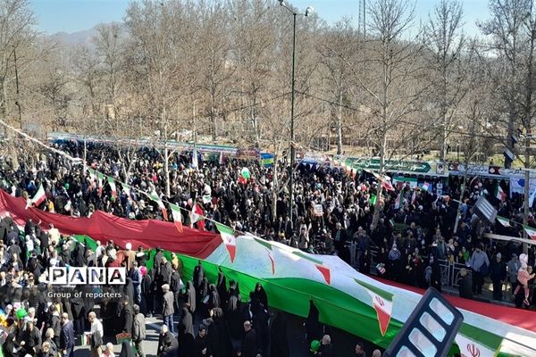 راهپیمایی یوم الله۲۲ بهمن در کرج