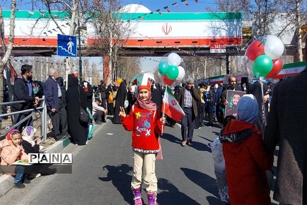 راهپیمایی یوم الله۲۲ بهمن در کرج