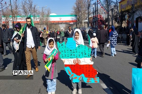 راهپیمایی یوم الله۲۲ بهمن در کرج