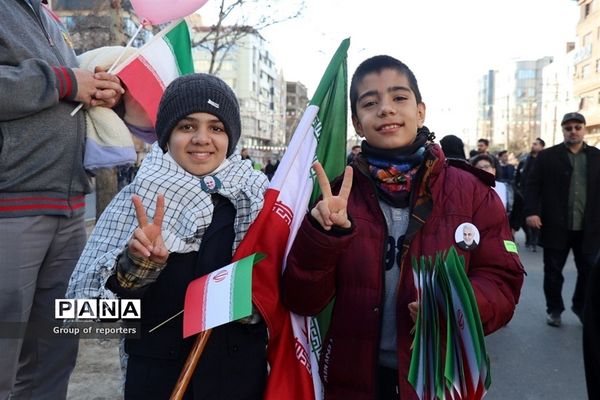 راهپیمایی یوم الله۲۲ بهمن در کرج