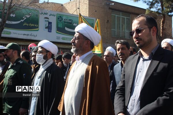 حضور مردم انقلابی نایین در راهپیمایی ۲۲ بهمن