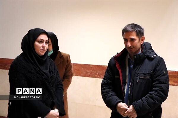 نمایشگاه دست سازه های دانش‌آموزان هنرستان منصوره خلیلی ناحیه یک بهارستان
