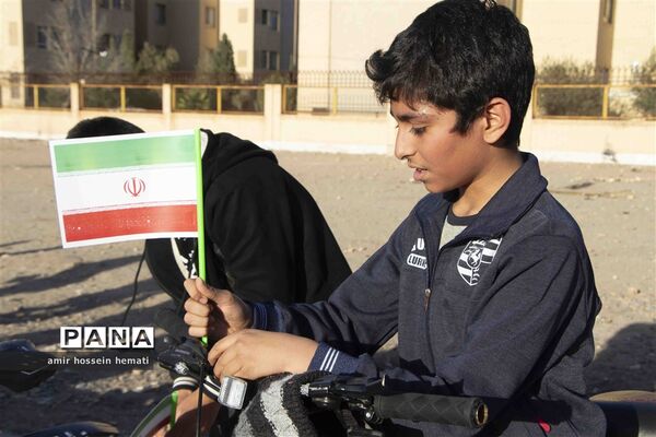 همایش دوچرخه سواری به‌مناسبت 22 بهمن