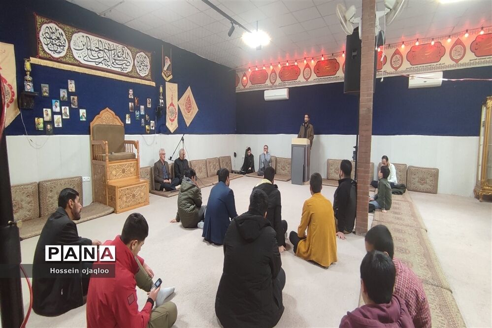 دومین جلسه مجمع الذاکرین محفل روضه الحسین شهر جدید پرند با حضور دانش‌آموزان