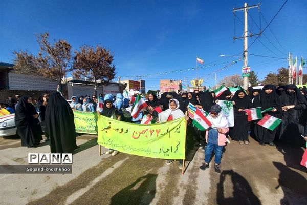 حضور گسترده مردم انقلابی شهر تیتکانلو در راهپیمایی ۲۲ بهمن ماه