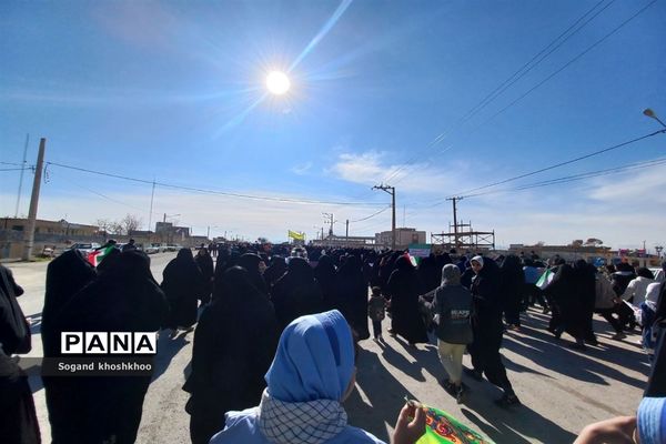 حضور گسترده مردم انقلابی شهر تیتکانلو در راهپیمایی ۲۲ بهمن ماه