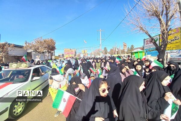 حضور گسترده مردم انقلابی شهر تیتکانلو در راهپیمایی ۲۲ بهمن ماه