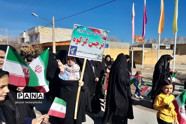 حضور گسترده مردم انقلابی شهر تیتکانلو در راهپیمایی ۲۲ بهمن ماه