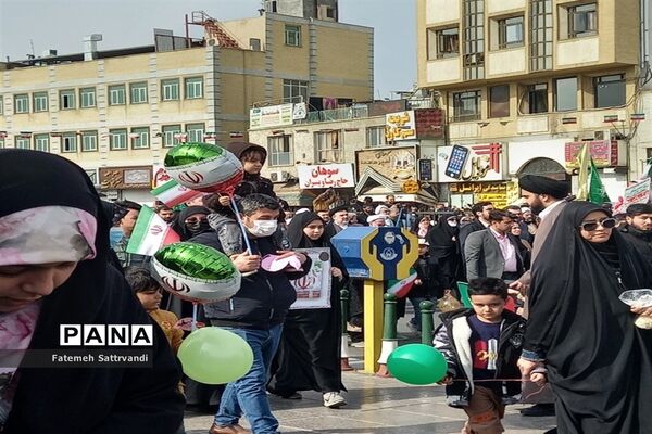راهپیمایی یوم الله 22 بهمن در قم-3