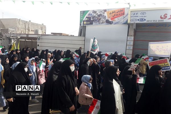 راهپیمایی یوم الله 22 بهمن در قم-3