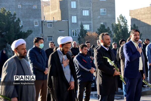 تجدیدمیثاق دانش‌آموزان شهرستان اسلامشهربا شهدا