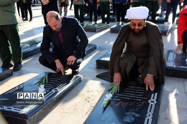 تجدیدمیثاق دانش‌آموزان شهرستان اسلامشهربا شهدا